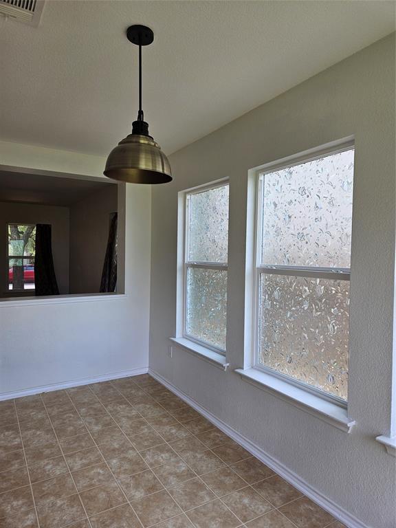 Building Photo - 13400 Coomes Dr