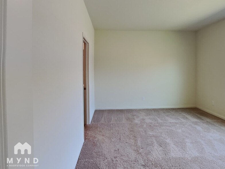 Building Photo - 105 Pettigrew Ct