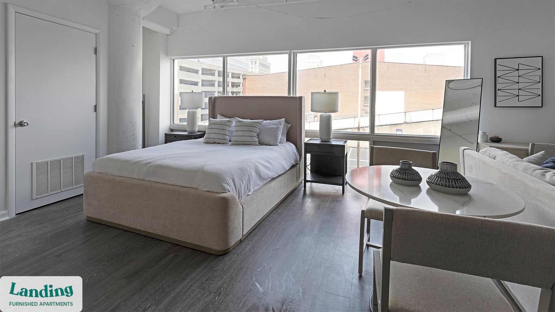 Building Photo - 222 E Saratoga St