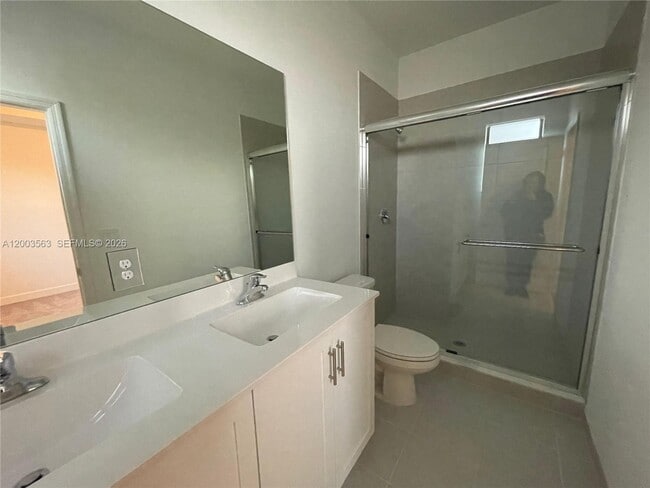 Building Photo - 813 NE 211th St