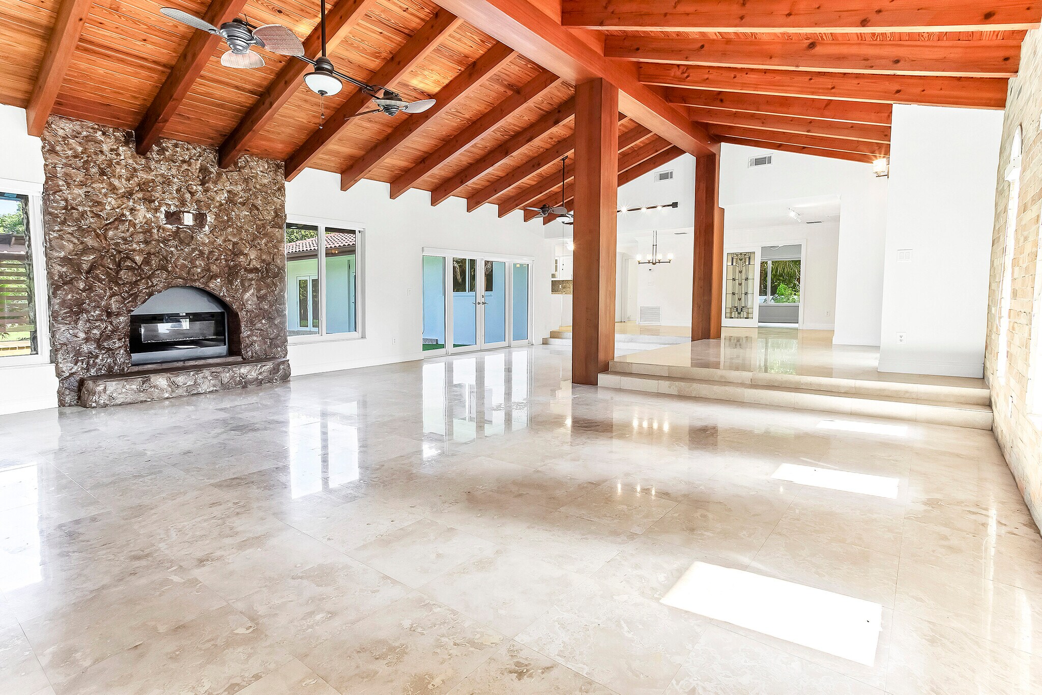 Building Photo - 5881 SW 160th Ave