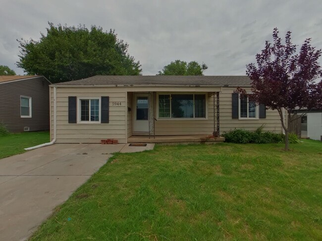 Primary Photo - 5944 E Kinkaid St