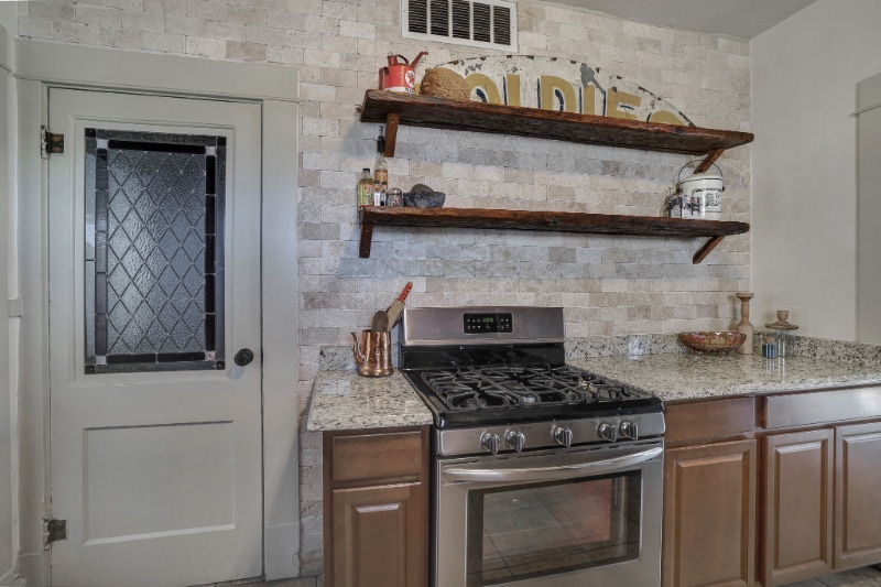 Building Photo - 2901 Grant Ave