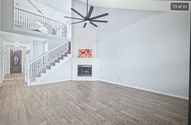 Building Photo - 438 Bristol St