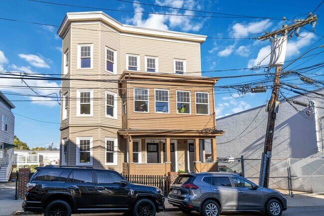 Building Photo - 20 Alston St