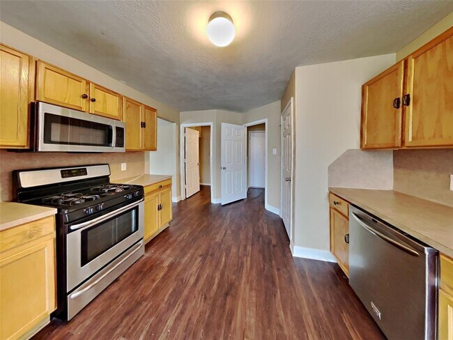 Building Photo - 14231 Bonham Oaks Ln
