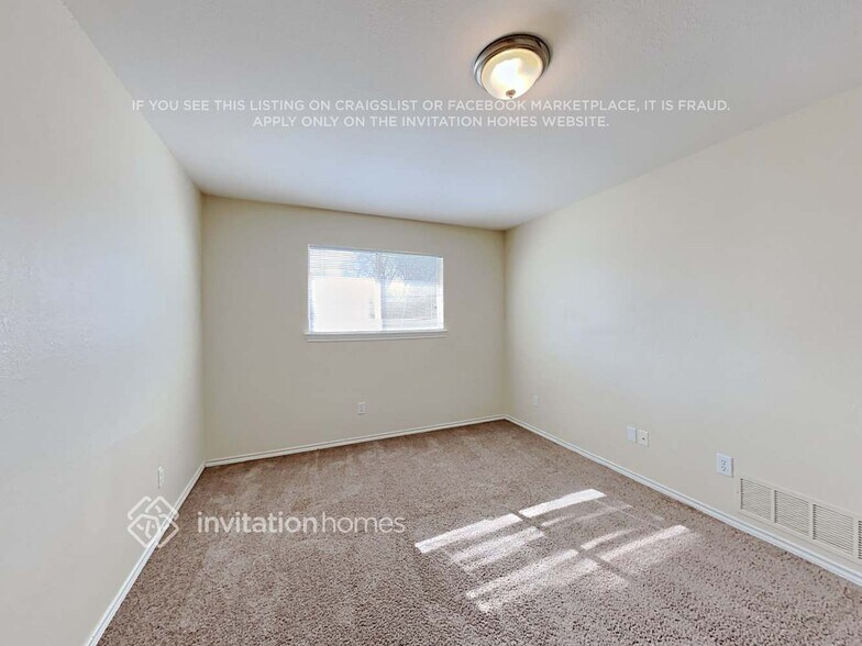 Building Photo - 7965 Hickory St