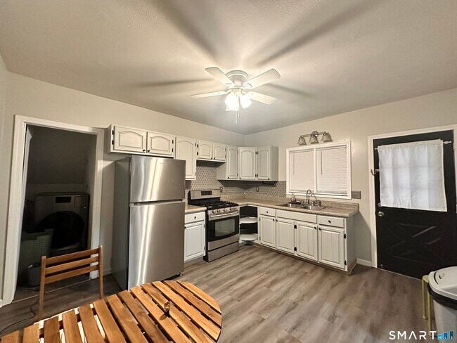 Building Photo - 74 Mt Pleasant St