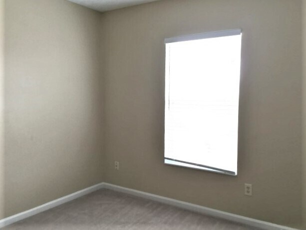 Building Photo - 1115 Sunset Dr