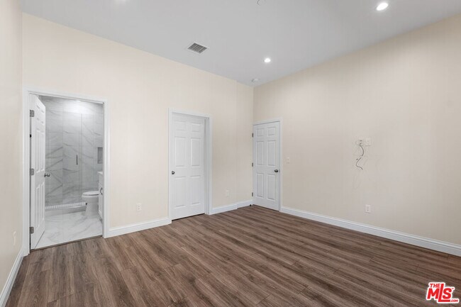 Building Photo - 11625 Haynes St