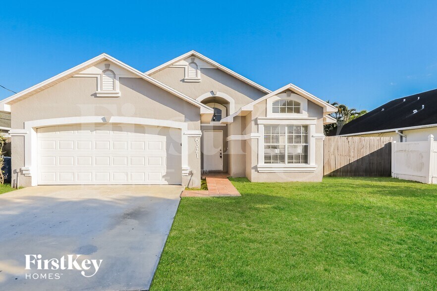 Building Photo - 6321 Hollywood St