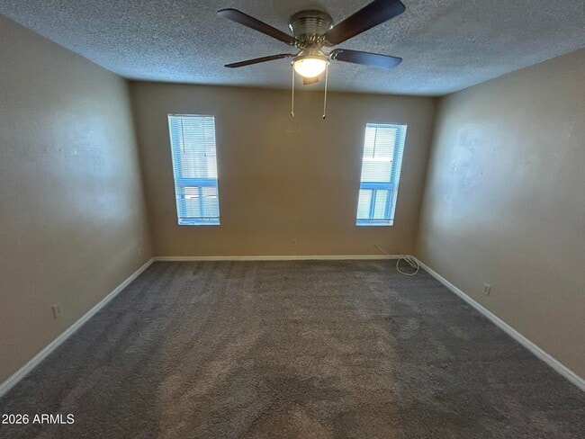 Building Photo - 512 W Malibu Dr