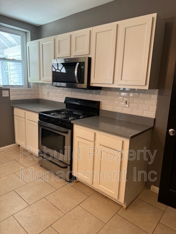 Building Photo - 3303 Winterbourne Rd