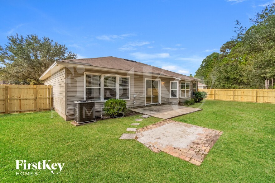 Building Photo - 9709 Hazel Lake Dr