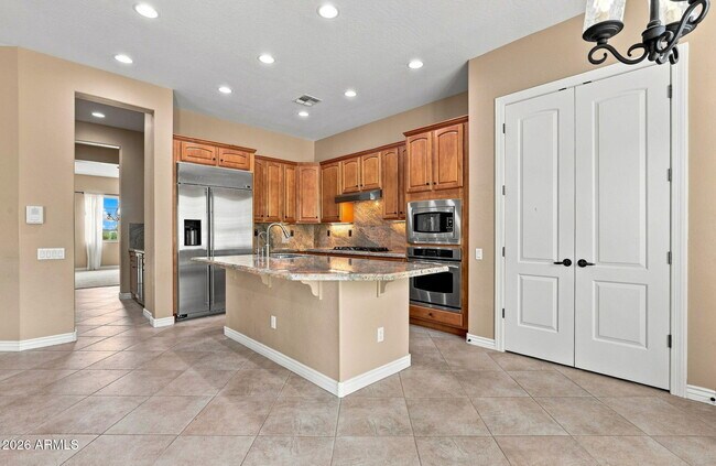 Building Photo - 22114 N San Ramon Dr