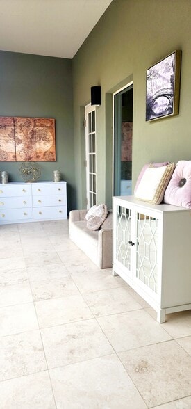 Building Photo - 30 Strada Di Villaggio