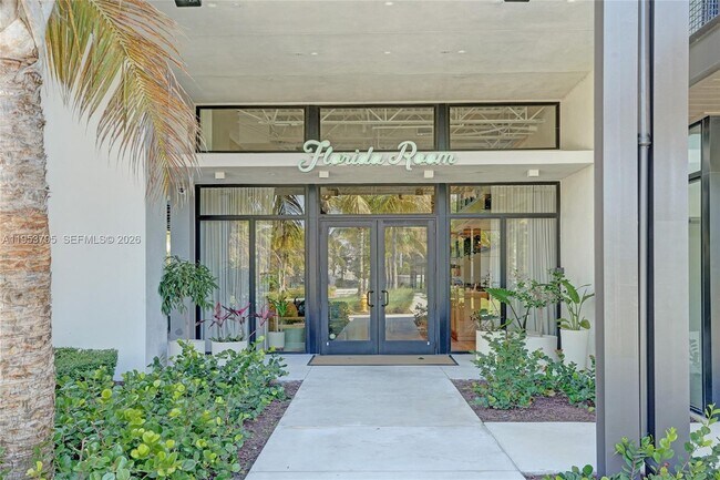 Building Photo - 920 SW 28th St