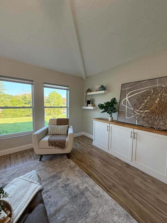 Building Photo - 3786 Sierra Dr