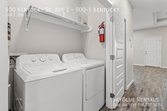 Building Photo - 900 N Kentucky St