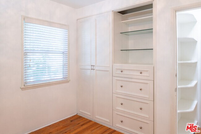 Building Photo - 8524 Appian Way
