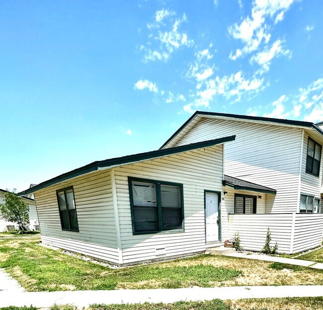 Building Photo - 281 Quail Wy