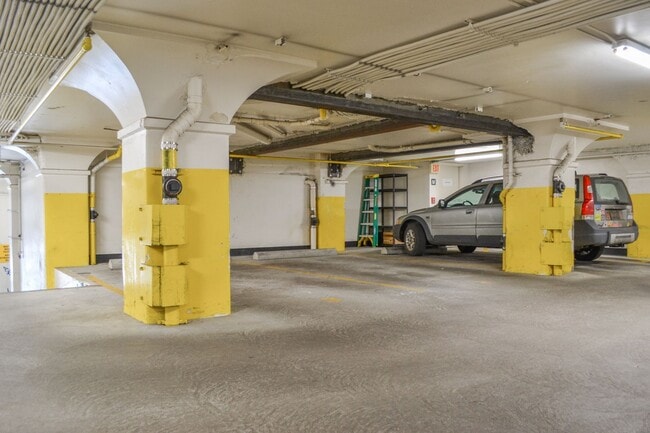 Building Photo - North Park Lofts - Historic Pearl District Warehouse Studio w/parking/most utilities/rooftop patio