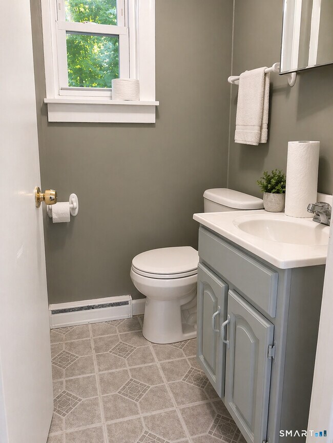 Building Photo - 103 Reynolds St