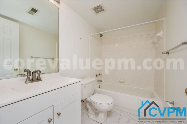 Building Photo - 7679 Blueberry Hill Ln