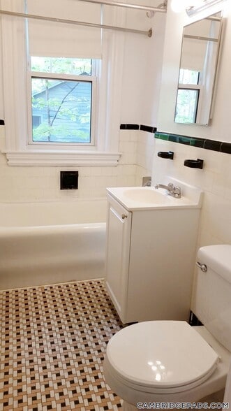 Building Photo - 19 Wendell St