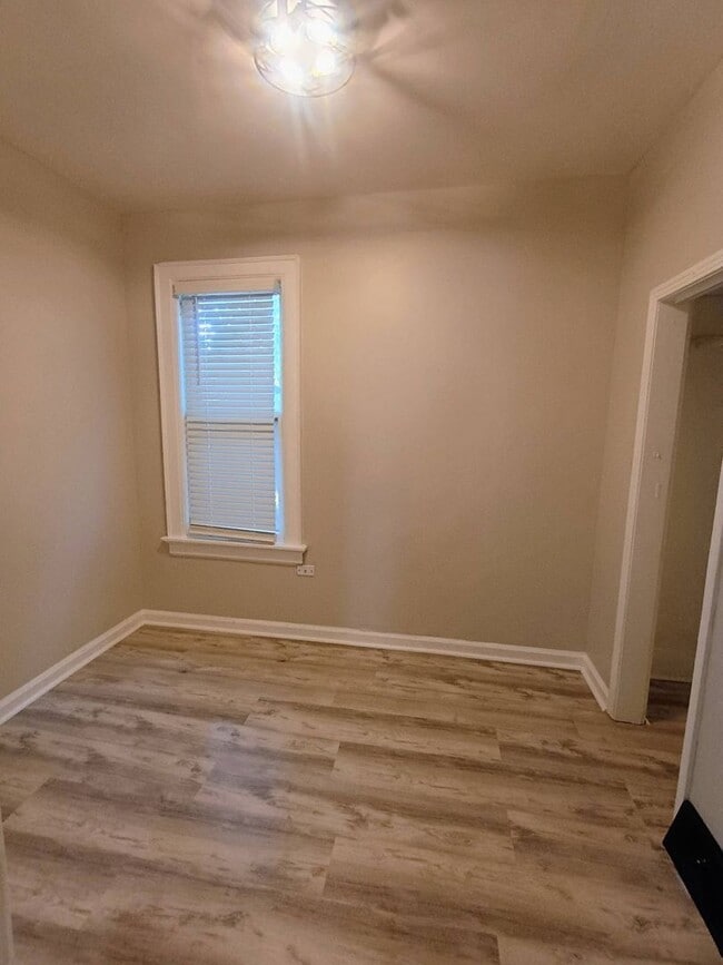 Building Photo - Charming 4-Bedroom Home in Harambee