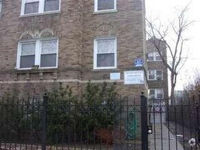 Building Photo - 2242 N Monticello Ave