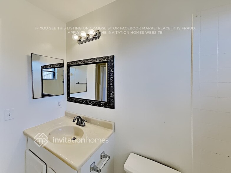 Building Photo - 15510 Queens Grant Ct