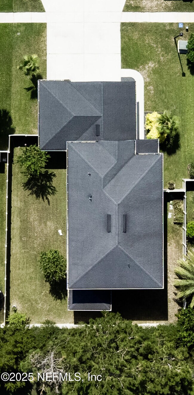 Building Photo - 35 Mercutio Ln