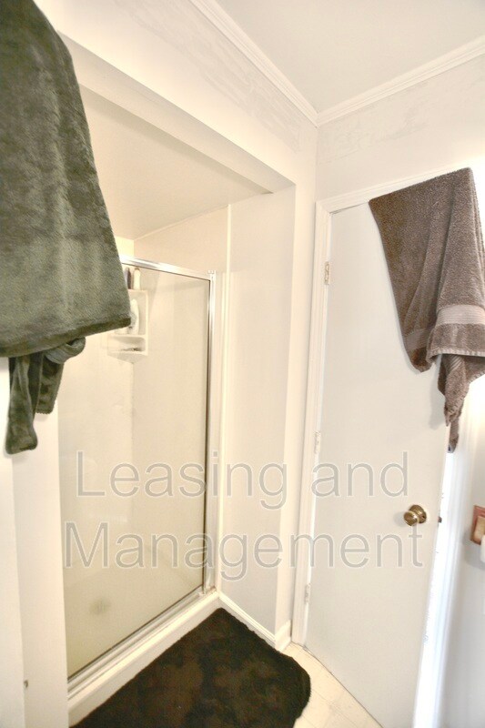 Building Photo - 223 Howle Ave