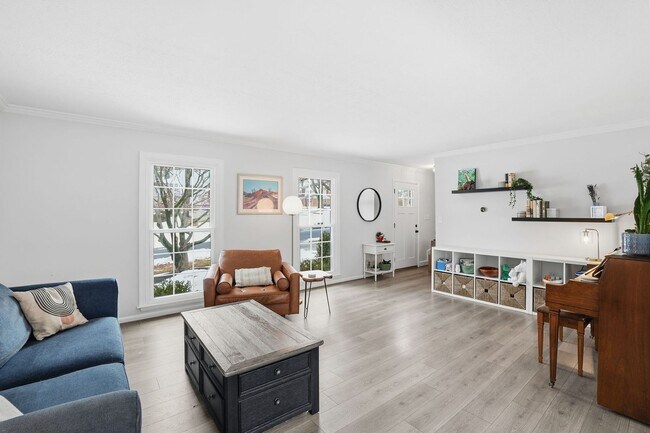 Building Photo - Updated 4BR Home with Finished Basement Minutes to Glenmont Metro!