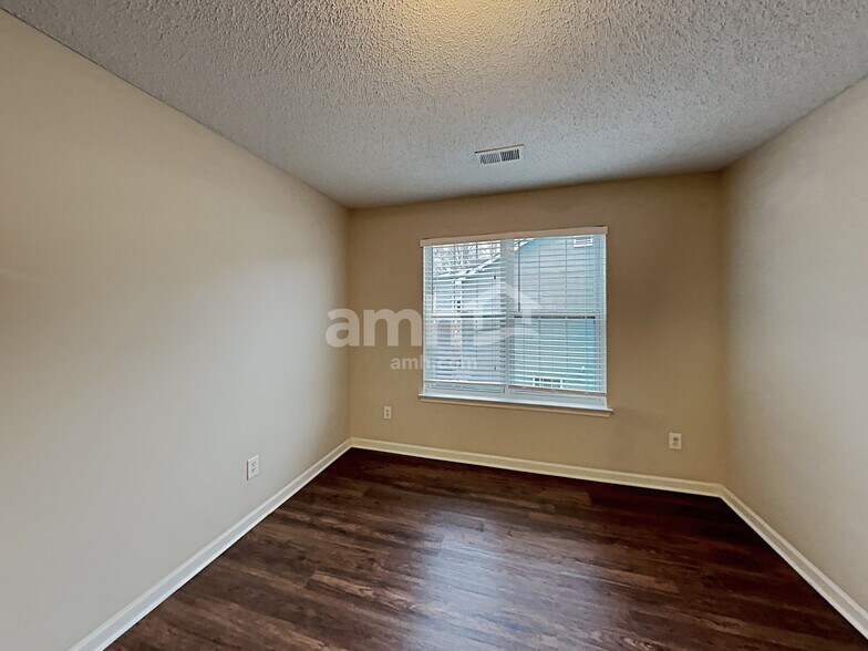 Building Photo - 5970 Water Oaks Dr