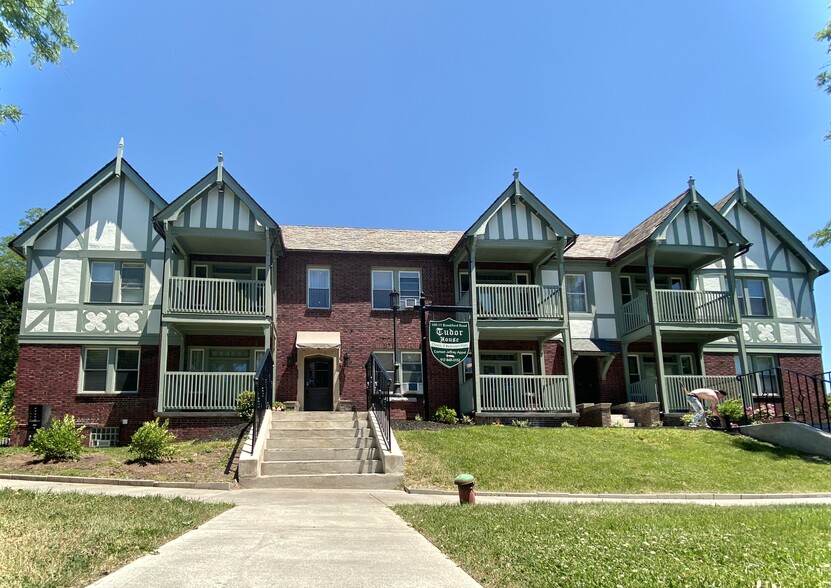 Building Photo - 111 Brookford Rd