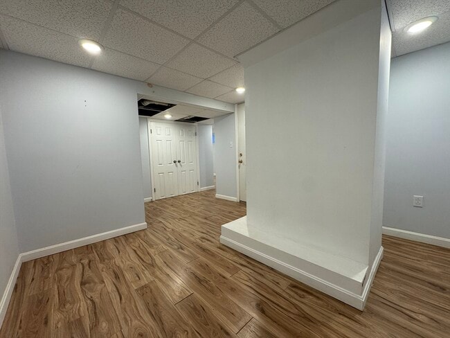 Building Photo - 6 Rockland Pl