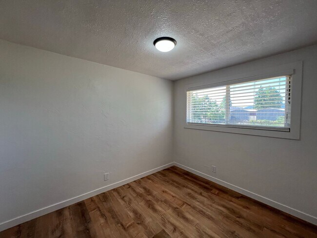 Building Photo - 4012so