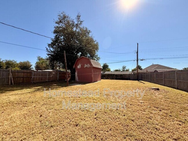 Building Photo - 2744 SW 64th St