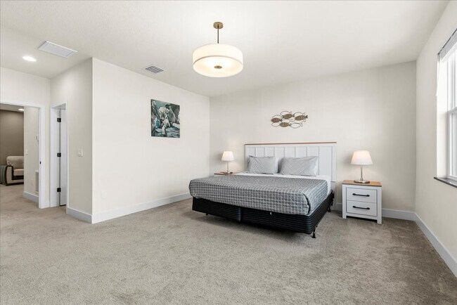 Building Photo - 1385 PEACEFUL Way