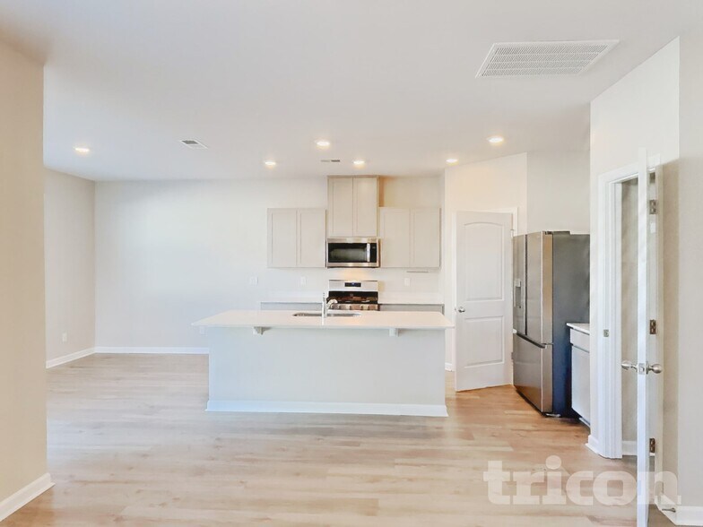 Building Photo - 1813 Wellwood LN