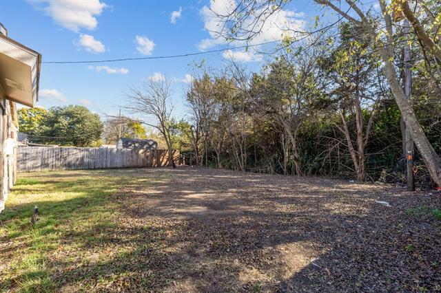 Building Photo - 134 London Ln