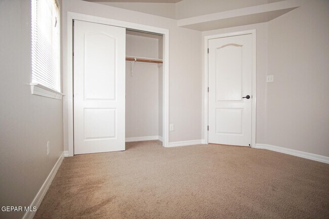 Building Photo - 14373 Coyote Trail Dr