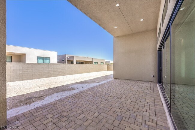 Building Photo - 10864 Agate Clfs Ave