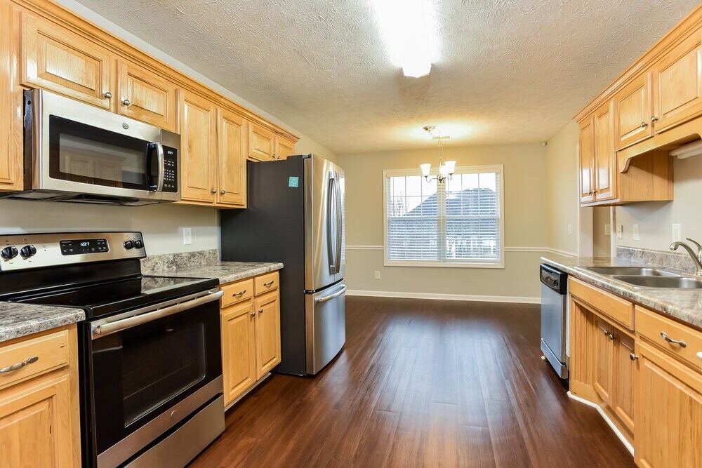 Building Photo - 5007 Monaco Dr