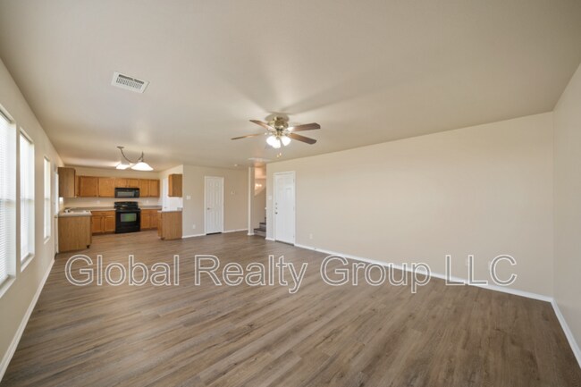 Building Photo - 144 Crest Bluff