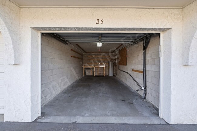 Building Photo - LAKE VIEW CONDO WITH GARAGE