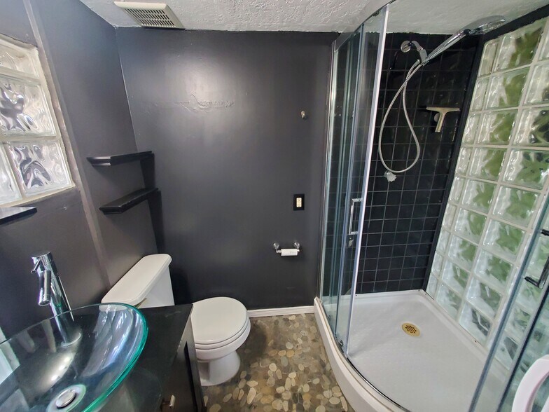 Bathroom 2 - 4500 Jupiter St NW
