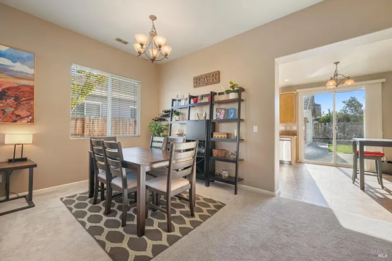 Building Photo - 1716 Newark Ln